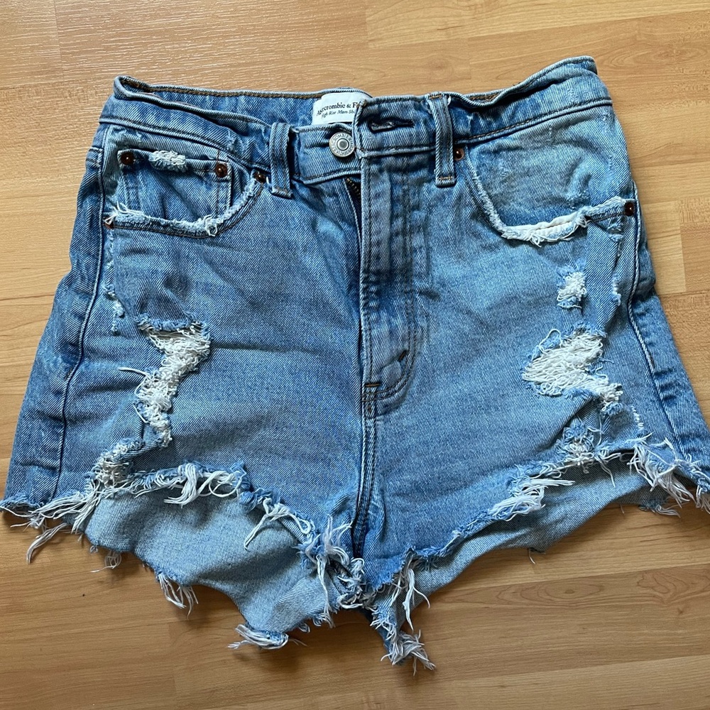 Abercrombie & Fitch High Rise Mom Shorts - curve love